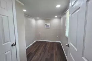 8676 Sharon Ln, Pensacola, FL 32534 - Photo 9