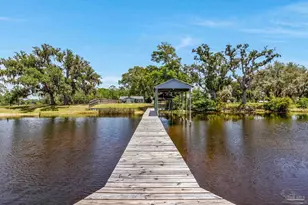 7631 Petersen Point Rd, Milton, FL 32583 - Photo 1