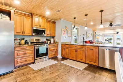 7631 Petersen Pt Rd, Milton, FL 32583 - Photo 5
