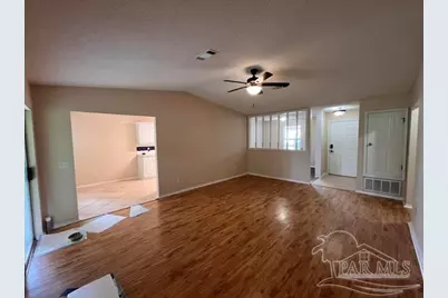 5563 Chantilly Cir, Milton, FL 32583 - Photo 3