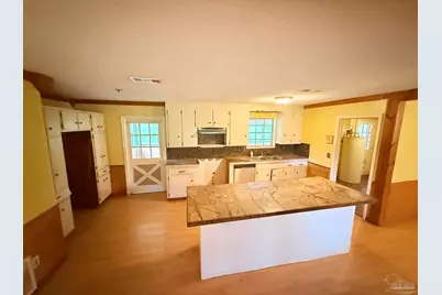 7701 Mobile Hwy, Pensacola, FL 32526 - Photo 7
