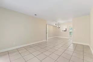 8101 Tippin Ave, Pensacola, FL 32514 - Photo 7