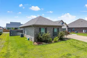 2437 Okatie Ln, Cantonment, FL 32533 - Photo 3