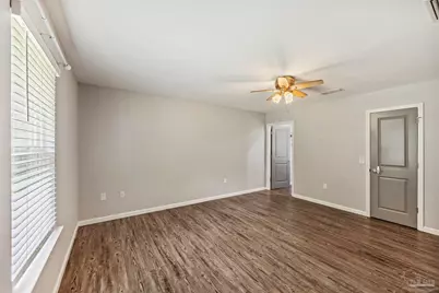 5622 Riviera Dr, Milton, FL 32583 - Photo 13