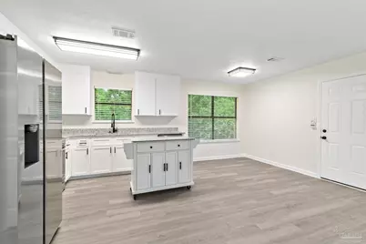 911 Jacks Branch Rd, Cantonment, FL 32533 - Photo 17