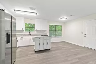 911 Jacks Branch Rd, Cantonment, FL 32533 - Photo 15