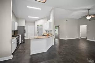 107 Bosque Ct, Cantonment, FL 32533 - Photo 7
