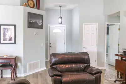 1207 Simpson St, Pensacola, FL 32526 - Photo 3