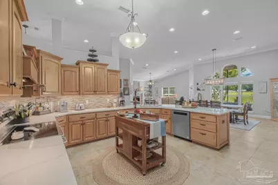 5438 Southlake Dr, Pace, FL 32571 - Photo 11