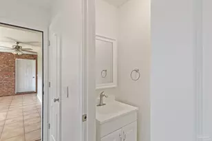 11560 Mobile Hwy, Pensacola, FL 32526 - Photo 21
