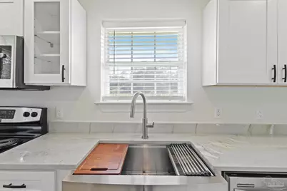 11560 Mobile Hwy, Pensacola, FL 32526 - Photo 13