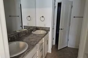 3881 Throne Ct, Milton, FL 32583 - Photo 15