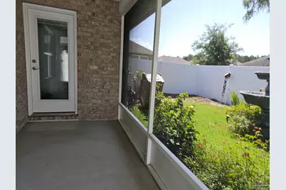 3881 Throne Ct, Milton, FL 32583 - Photo 5