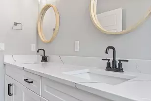 8318 Vickie St, Pensacola, FL 32514 - Photo 23