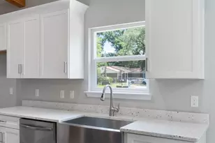 8310 Vickie St, Pensacola, FL 32514 - Photo 13