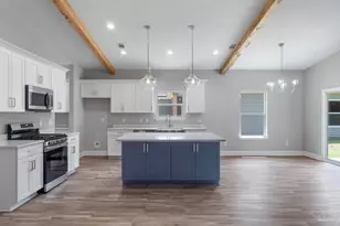 8310 Vickie St, Pensacola, FL 32514 - Photo 9