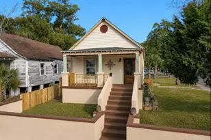 400 E Lloyd St, Pensacola, FL 32503 - Photo 1
