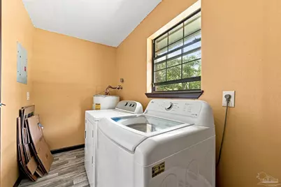 8765 Bowman Ave, Pensacola, FL 32534 - Photo 17