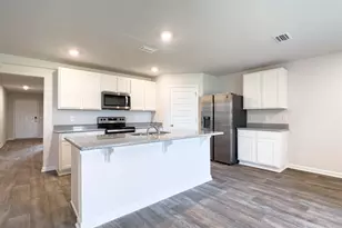 5562 Galahad Trl, Milton, FL 32583 - Photo 9