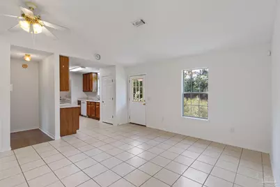 8197 Verdura St, Navarre, FL 32566 - Photo 9