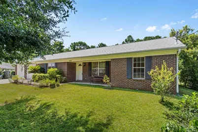 8197 Verdura St, Navarre, FL 32566 - Photo 3
