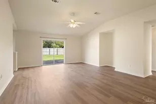 640 Buoy Dr, Pensacola, FL 32507 - Photo 3
