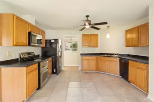 640 Buoy Dr, Pensacola, FL 32507 - Photo 7