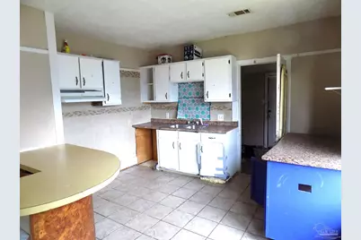 204 N E St #A, B, C, Pensacola, FL 32501 - Photo 23