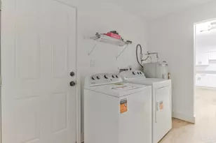7075 Ben Sasser Dr, Pensacola, FL 32526 - Photo 15