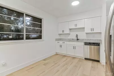 7075 Ben Sasser Dr, Pensacola, FL 32526 - Photo 9