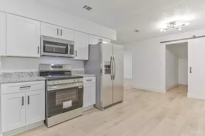 7075 Ben Sasser Dr, Pensacola, FL 32526 - Photo 11