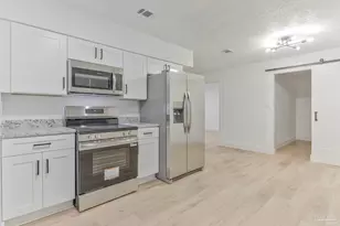 7075 Ben Sasser Dr, Pensacola, FL 32526 - Photo 11