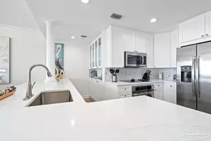 18 Via Deluna Dr, Pensacola Beach, FL 32561 - Photo 9
