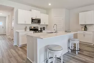 2017 Wiregrass St, Navarre, FL 32566 - Photo 3