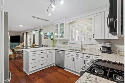 1559 Oak Shore Dr, Gulf Breeze, FL 32563 - Photo 11