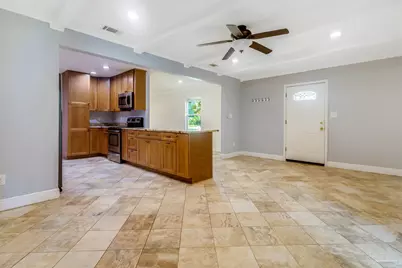 308 SE Hollywood Blvd, Fort Walton Beach, FL 32548 - Photo 13