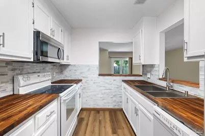 2820 Villager Cir, Pensacola, FL 32504 - Photo 13