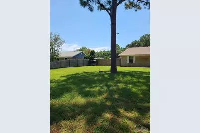 9024 Caribbean Dr, Pensacola, FL 32506 - Photo 17