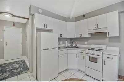 224 E Garden St #404, Pensacola, FL 32502 - Photo 13