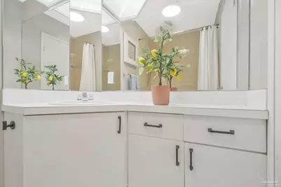 224 E Garden St #404, Pensacola, FL 32502 - Photo 7