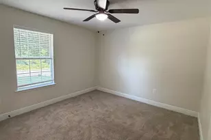 6130 Ashton Woods Cir, Milton, FL 32570 - Photo 7