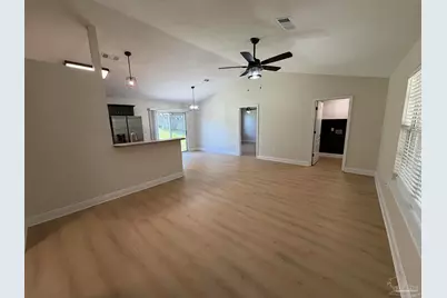 6130 Ashton Woods Cir #1, Milton, FL 32570 - Photo 3