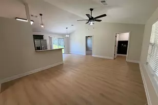 6130 Ashton Woods Cir, Milton, FL 32570 - Photo 3