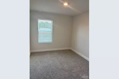 1202 Fairchild Village Dr, Pensacola, FL 32504 - Photo 9