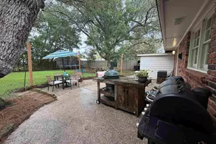 208 Hibiscus Ave, Gulf Breeze, FL 32561 - Photo 7