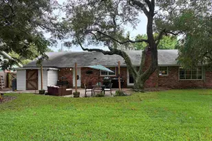 208 Hibiscus Ave, Gulf Breeze, FL 32561 - Photo 3