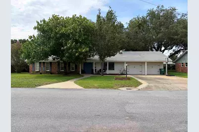 208 Hibiscus Ave, Gulf Breeze, FL 32561 - Photo 1