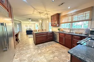 208 Hibiscus Ave, Gulf Breeze, FL 32561 - Photo 17