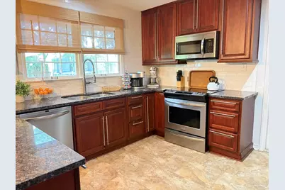 208 Hibiscus Ave, Gulf Breeze, FL 32561 - Photo 17