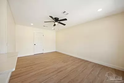 5431 Tomlinson Dr, Pensacola, FL 32526 - Photo 13